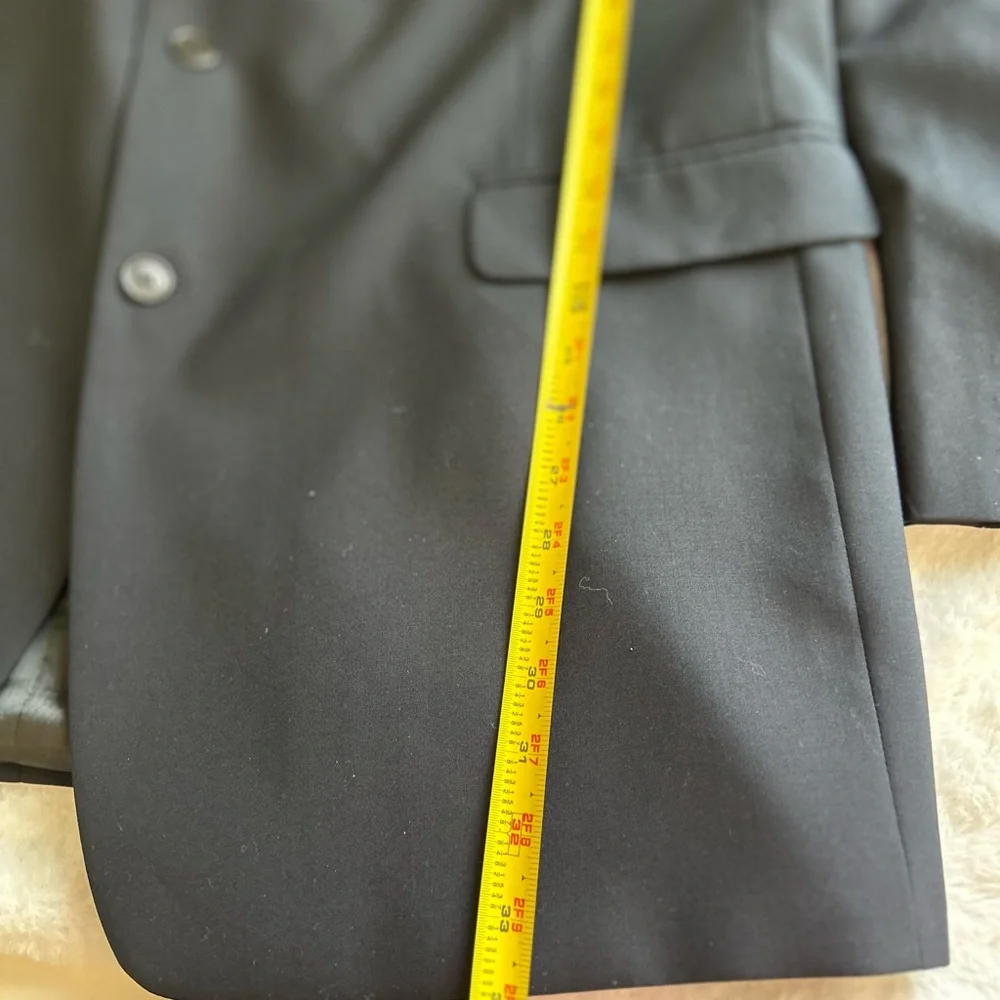 Barry men suit jacket and pants are size 40/32